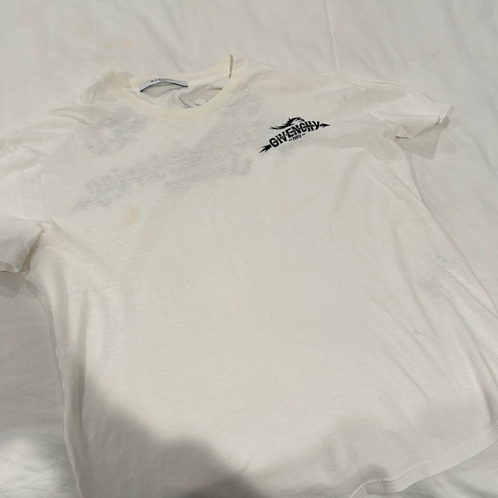 Men’s givenchy shirt SOFT